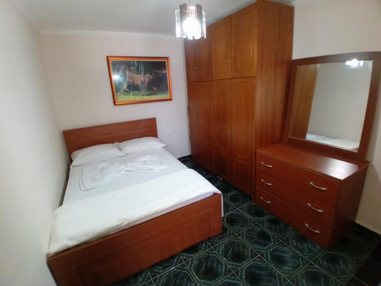 Gogo'S Sea Side Apartment Sarandë 외부 사진